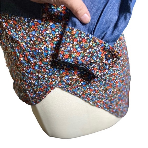 Anthropologie Poatage Stamp Brand Chambre and Floral Button down Womens Sz 2 - Picture 4 of 6